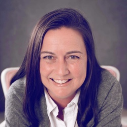 Eve Lanthier, voix hors champ